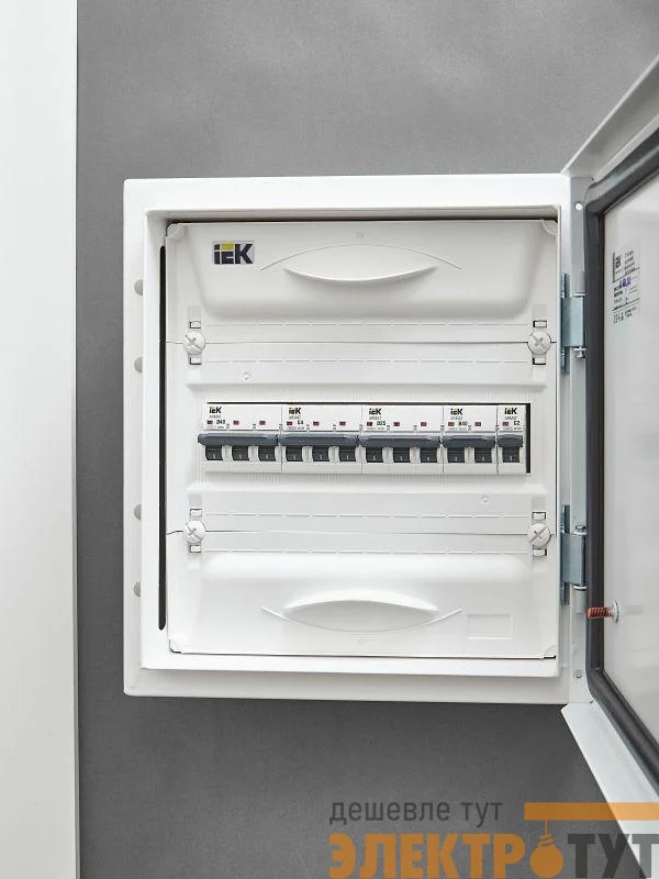 Выключатель автоматический модульный 3п C 4А M10N ARMAT IEK AR-M10N-3-C004