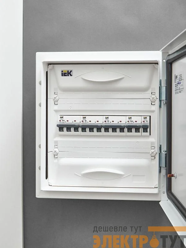 Выключатель автоматический модульный 3п D 3А M06N ARMAT IEK AR-M06N-3-D003