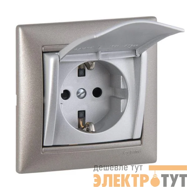 Механизм розетки 1-м СП Valena с защ. крышкой (откидн.) нем. станд. с заземл. алюм. Leg 770122