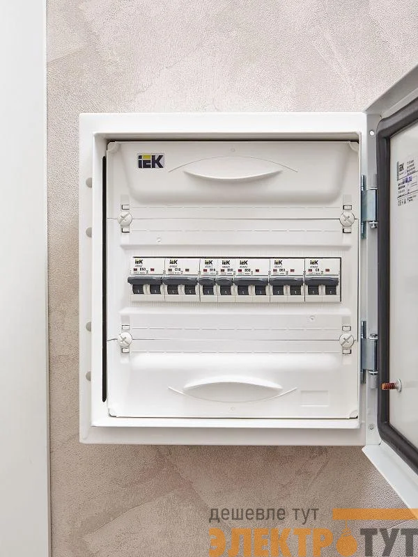 Выключатель автоматический модульный 1п D 50А M06N ARMAT IEK AR-M06N-1-D050