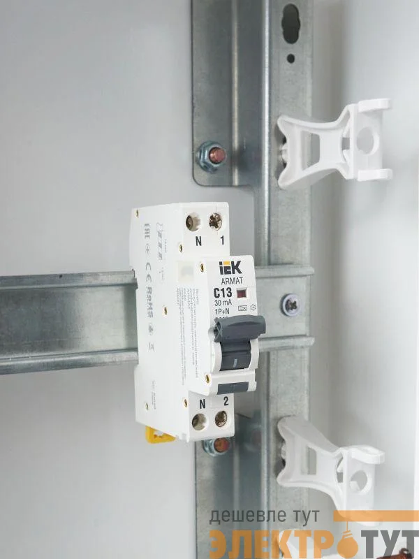 Выключатель автоматический дифференциального тока 2п (1P+N) C 13А 30мА тип A АВДТ B06S 18мм ARMAT IEK AR-B06S-1N-C13A030