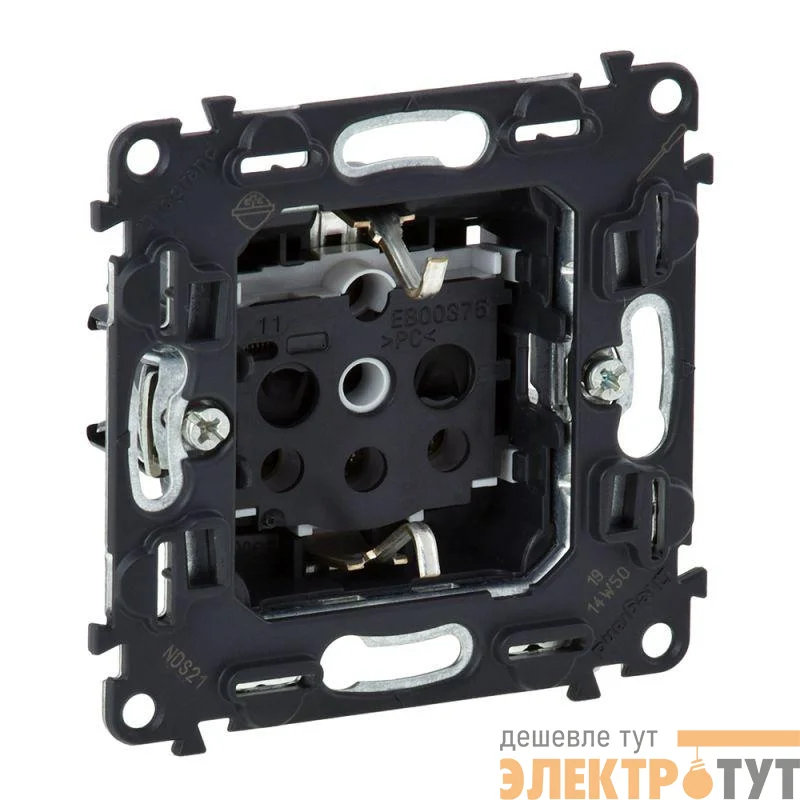 Механизм розетки Valena In'matic 16А 250В 2К+З защ. шторки винтовые зажимы Leg 753029