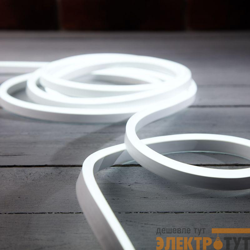 Шнур светодиодный гибкий неон LED SMD 8х16мм 120LED/м односторонний бел. 5м Neon-Night 131-005